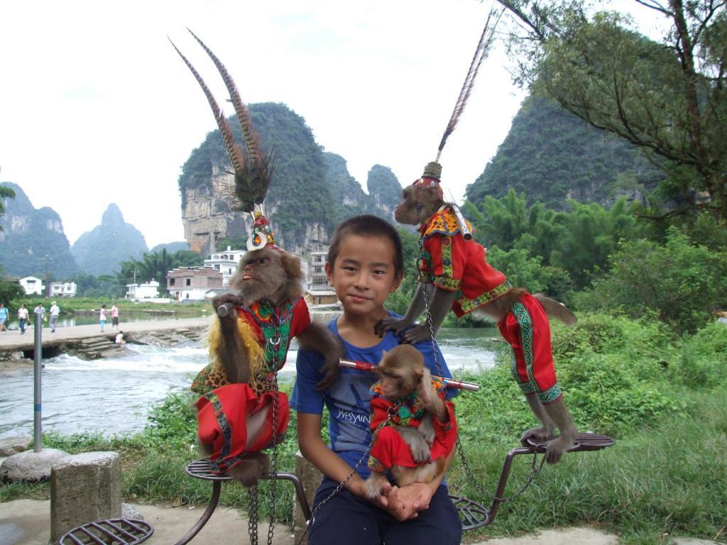 Yangshuo Moon Resort Hotel 구이린 시 외부 사진